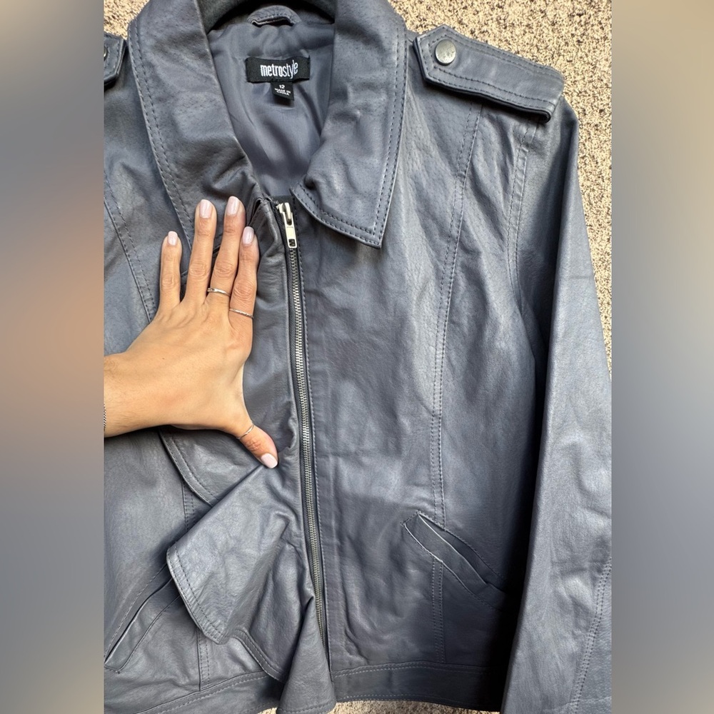 Gray Leather Ruffle Front Jacket size 12 - Picture 7 of 9